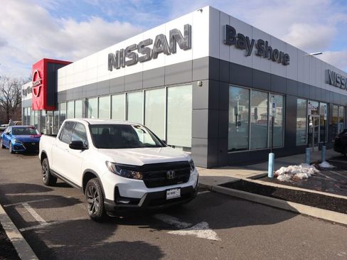 Used 2024 Honda Ridgeline Sport image 1