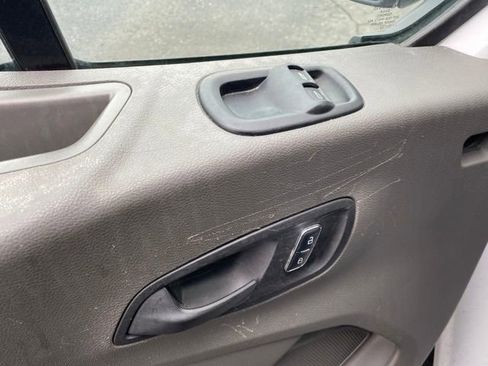 Used 2022 Ford Transit 250 Base image 15