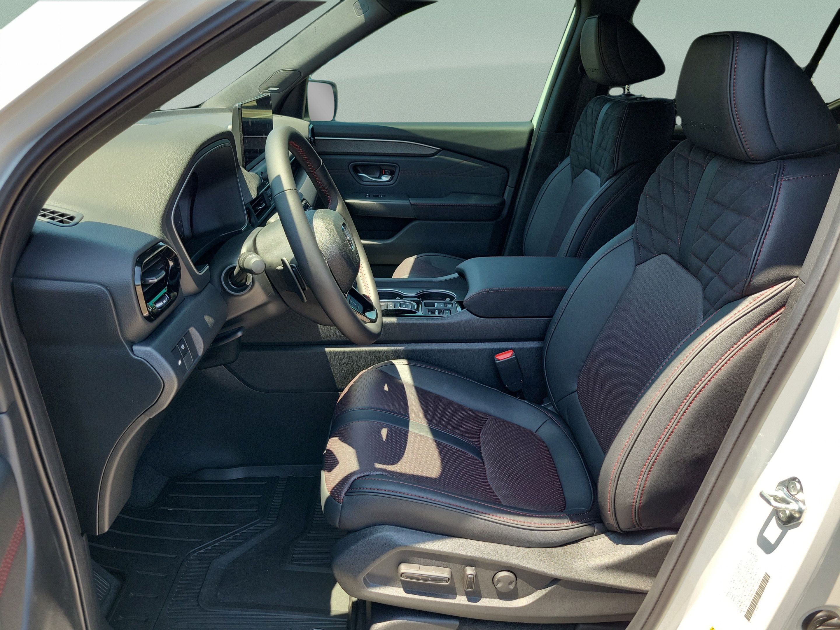 New 2026 Honda Pilot Black Edition image 25