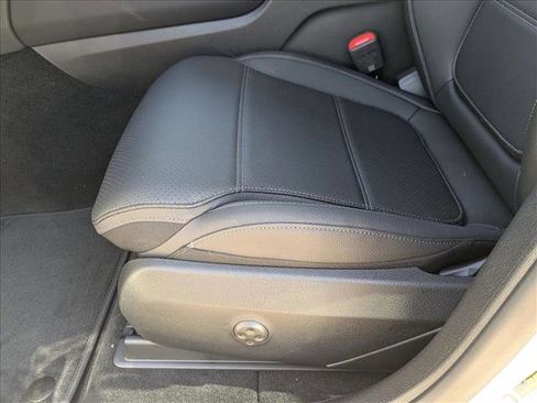 Certified 2026 Mercedes-Benz GLC 300 4MATIC image 4