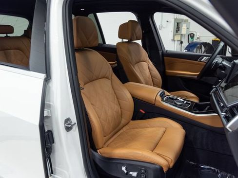 Used 2025 BMW X5 xDrive40i AWD/4WD image 25