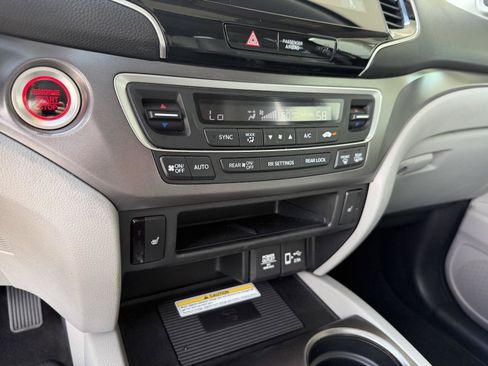 Used 2021 Honda Pilot Special Edition image 24
