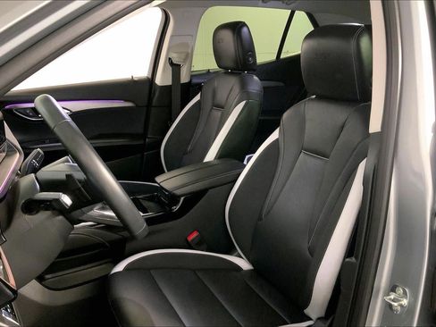 Used 2025 Buick Envision Sport Touring image 22