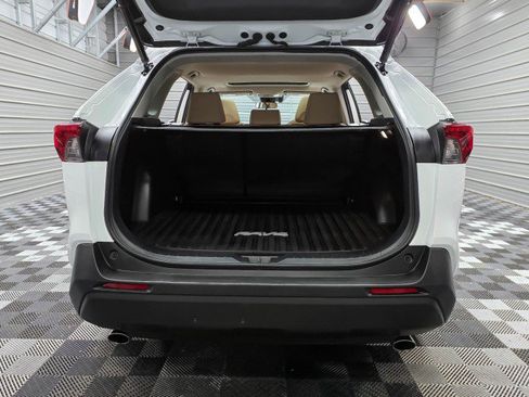 Used 2022 Toyota RAV4 XLE w/ Convenience Package AWD/4WD image 39