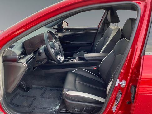 Used 2025 Kia K5 GT-Line w/ GT-Line Premium Package FWD image 9