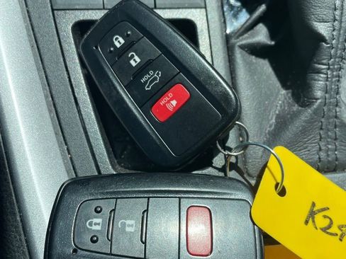 Used 2022 Toyota RAV4 XLE Premium FWD image 14