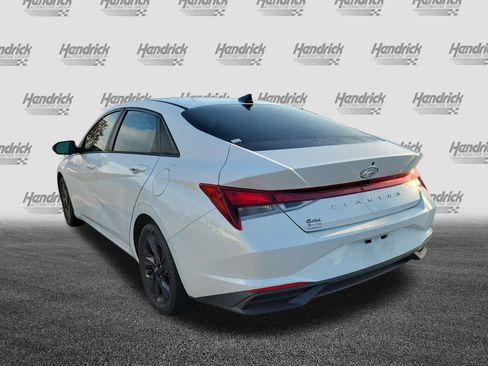 Used 2022 Hyundai Elantra SEL w/ Cargo Package FWD image 8