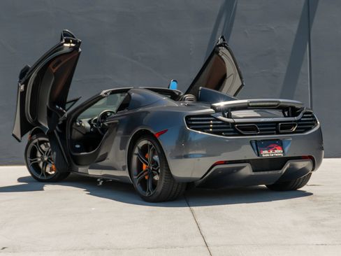 Used 2014 McLaren MP4-12C Spider RWD image 14