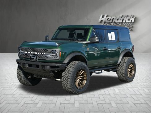 Used 2024 Ford Bronco Badlands image 7