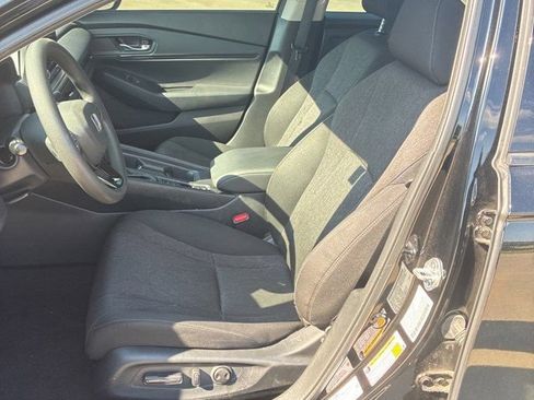 Used 2023 Honda Accord EX image 16