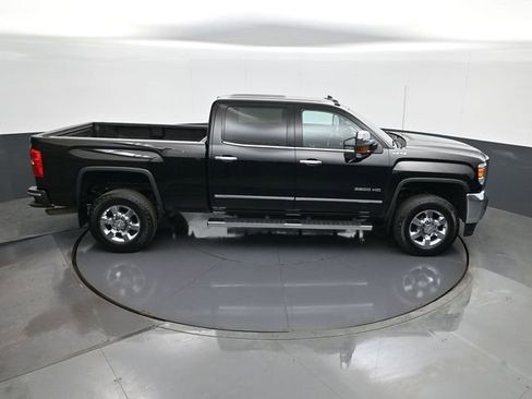 Used 2019 GMC Sierra 3500 SLT image 16