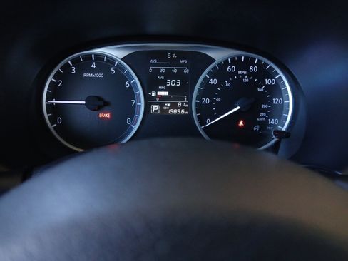 Used 2023 Nissan Kicks S image 17