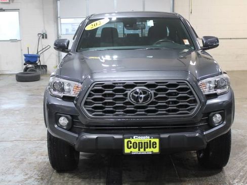 Used 2021 Toyota Tacoma TRD Off-Road image 3