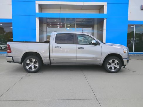 Used 2022 RAM 1500 Laramie AWD/4WD image 10