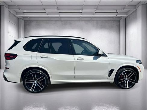 Used 2025 BMW X5 xDrive40i w/ Executive Package AWD/4WD image 2