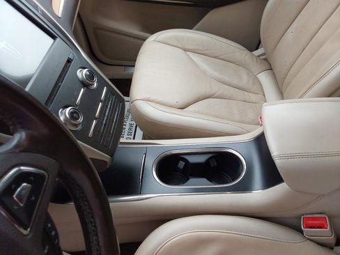 Used 2017 Lincoln MKC Select w/ Select Plus Package AWD/4WD image 11