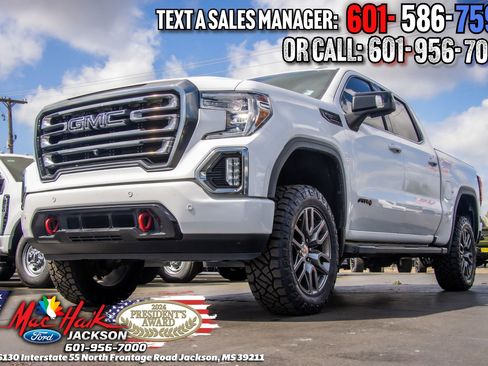 Used 2020 GMC Sierra 1500 AT4 w/ AT4 Premium Package image 3