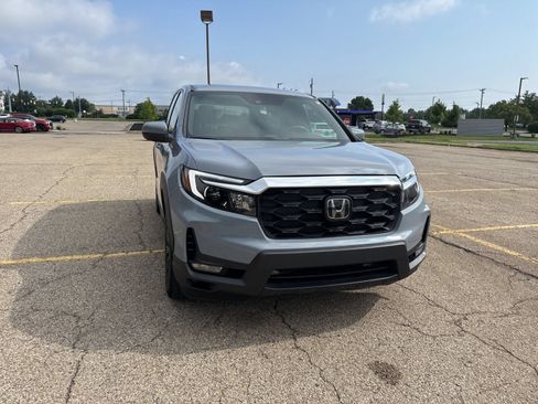 Used 2023 Honda Passport EX-L image 16