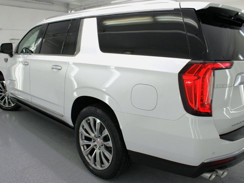 Used 2021 GMC Yukon XL Denali w/ Denali Ultimate Package image 16