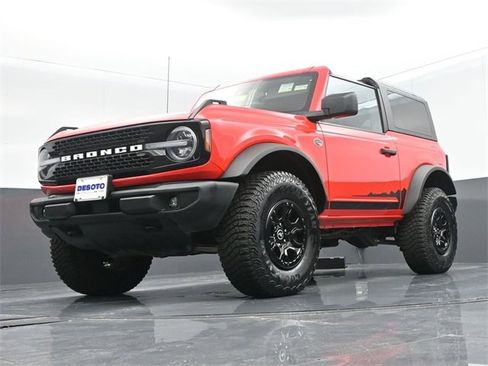 Used 2022 Ford Bronco Wildtrak image 48