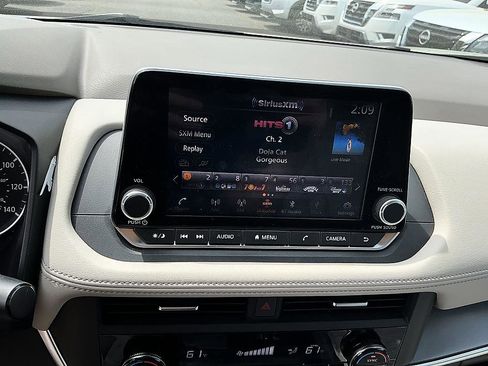 Certified 2023 Nissan Rogue SV image 16