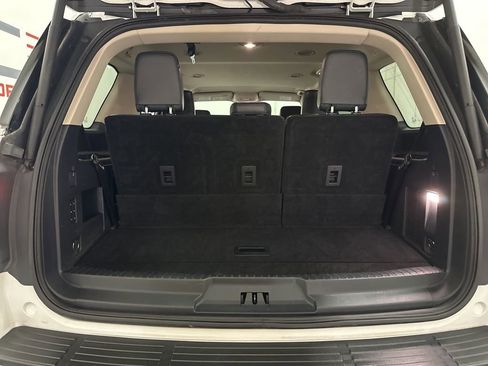 Used 2024 Ford Expedition XLT RWD image 15