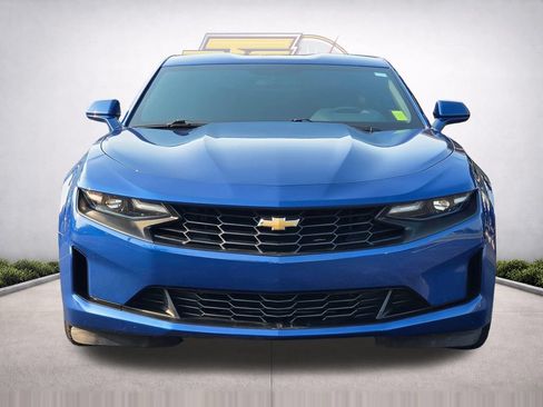 Used 2023 Chevrolet Camaro LT RWD image 3