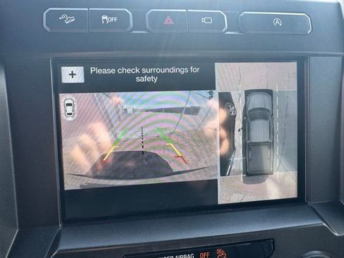 Used 2018 Ford F150 Platinum w/ Equipment Group 701A Luxury image 4