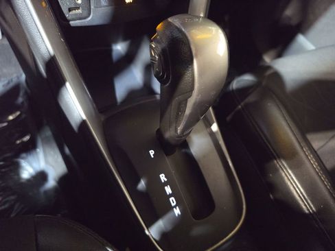 Used 2020 Chevrolet Trax LT w/ LT Convenience Package FWD image 20