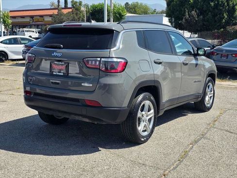 Certified 2024 Jeep Compass Latitude AWD/4WD image 5