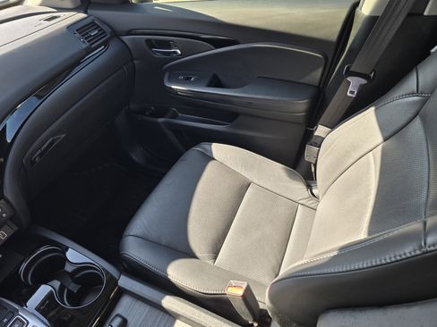 Used 2022 Honda Pilot Elite image 19