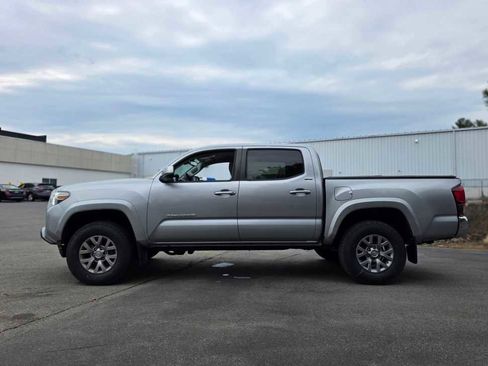 Used 2019 Toyota Tacoma SR5 image 5
