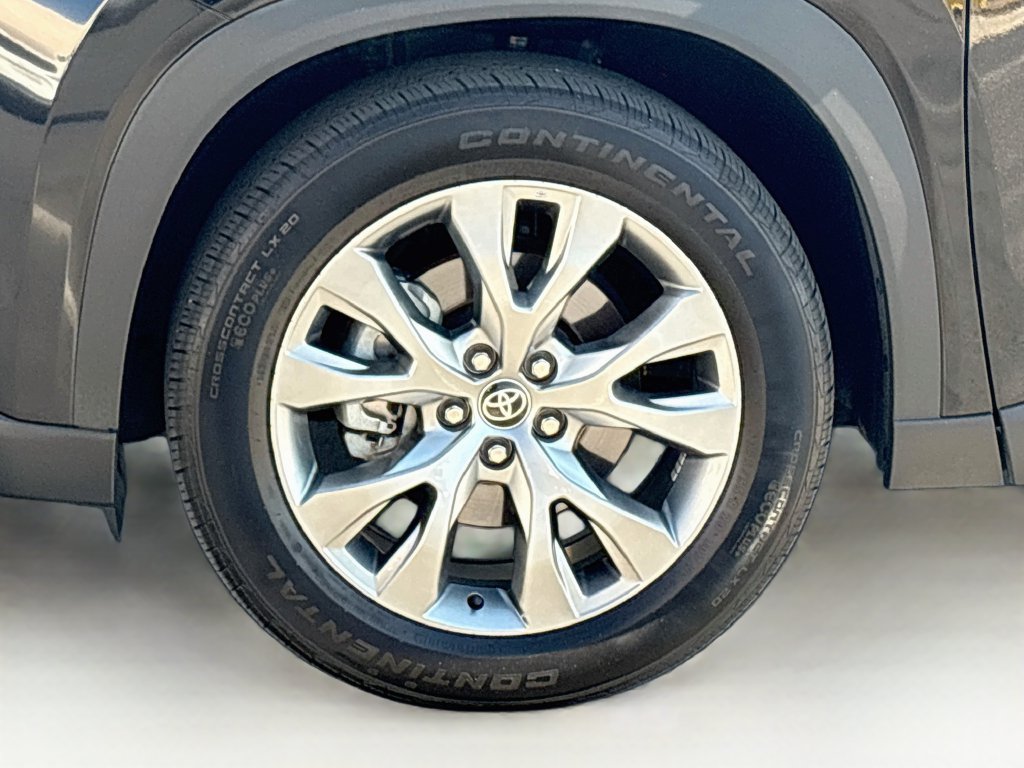 Used 2025 Toyota Grand Highlander FWD image 31