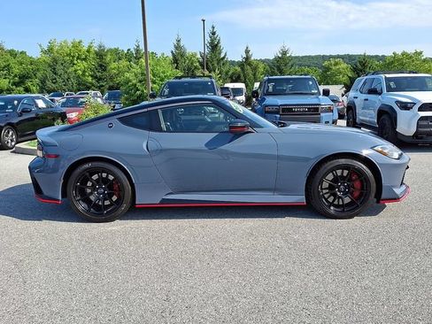 Used 2024 Nissan Z NISMO w/ Floor Mat Package RWD image 7