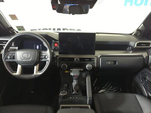 Used 2025 Toyota 4Runner TRD Off-Road Premium w/ Tow Technology Package AWD/4WD image 10