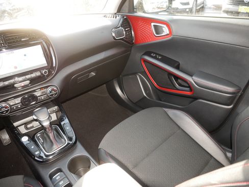 Certified 2023 Kia Soul GT-Line w/ GT-Line Technology Package image 11