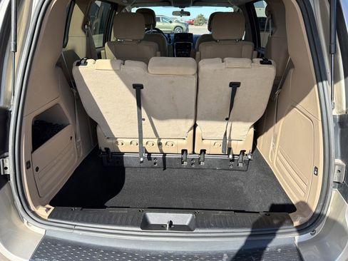 Used 2016 Dodge Grand Caravan SE w/ Quick Order Package 29E SE image 18