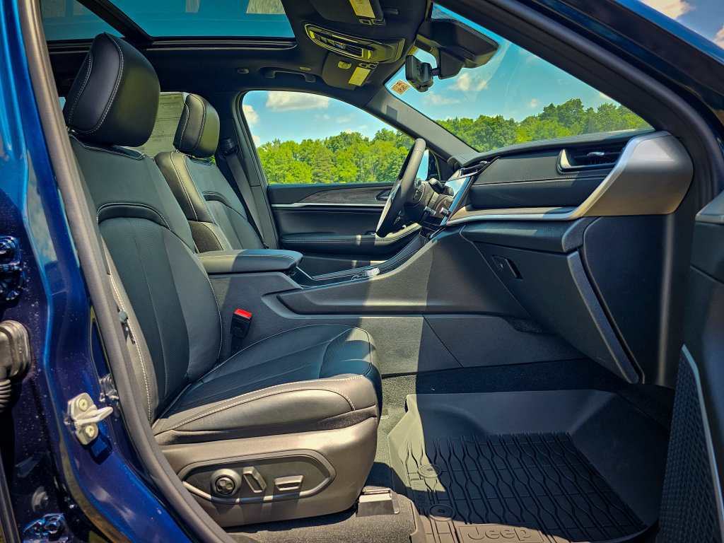 New 2026 Jeep Grand Cherokee Limited AWD/4WD image 39