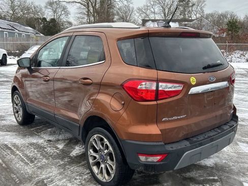 Used 2018 Ford EcoSport Titanium image 2