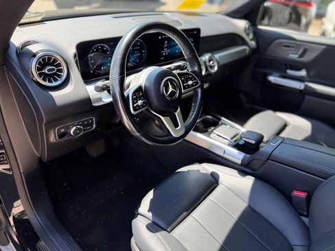 Used 2021 Mercedes-Benz GLB 250 4MATIC image 13