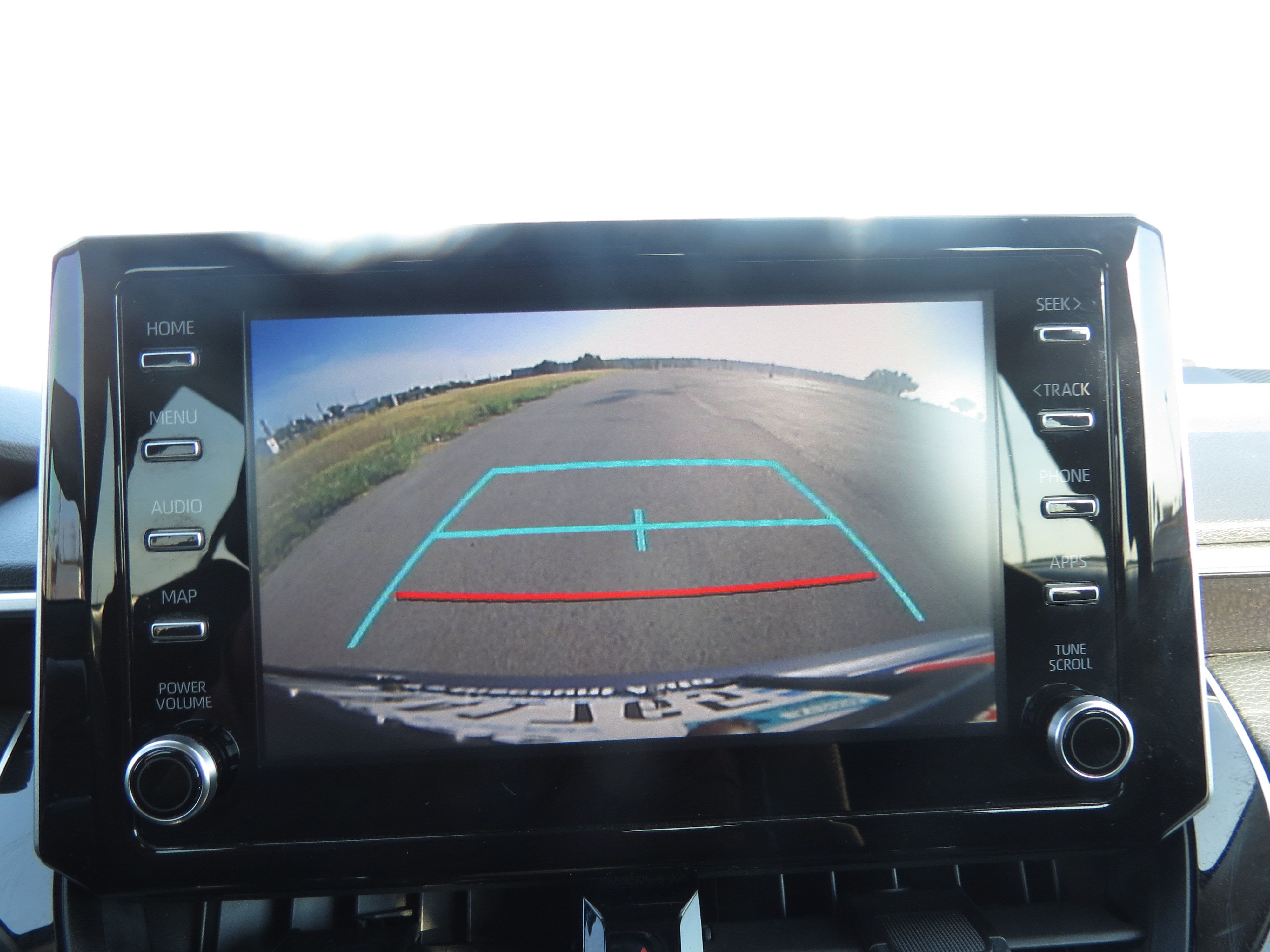 Used 2020 Toyota Corolla LE FWD image 21