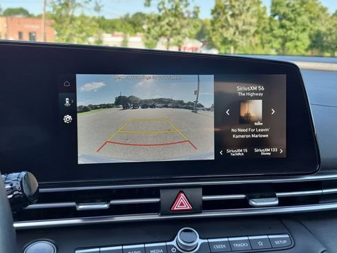 Used 2025 Hyundai Elantra SEL FWD image 26