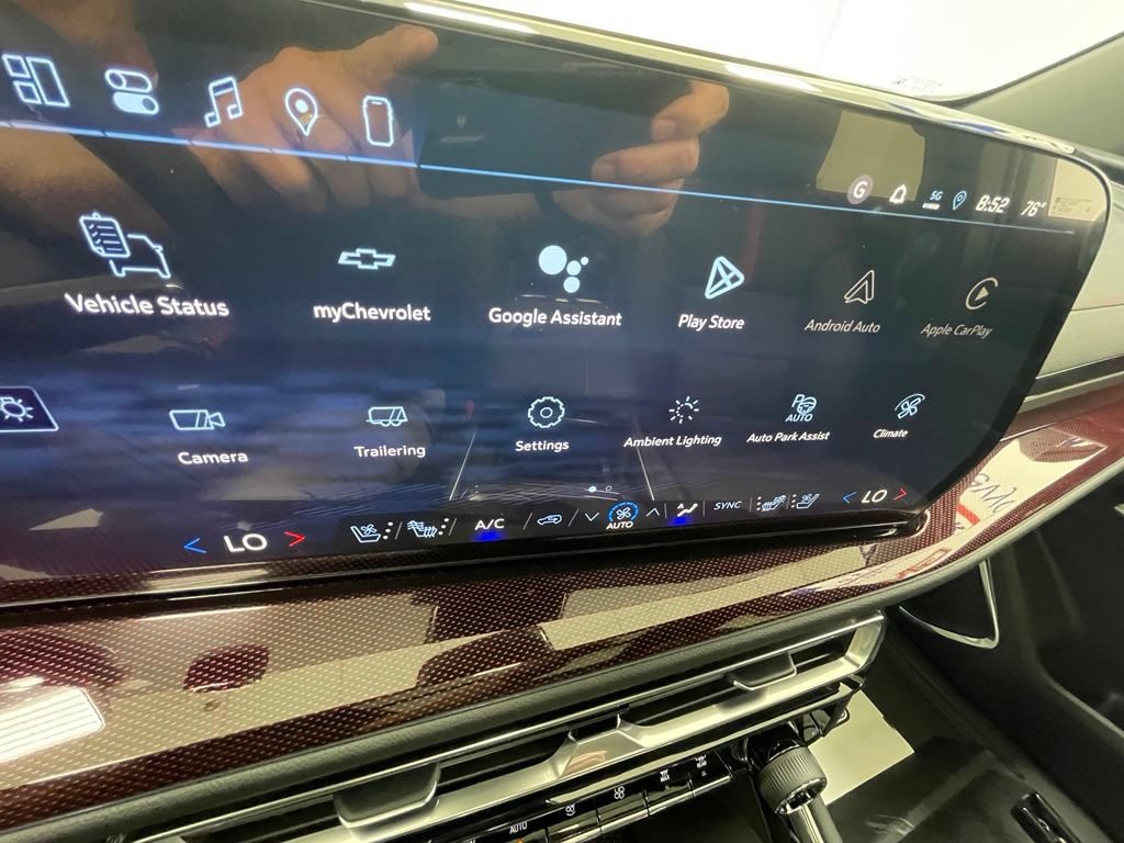 New 2026 Chevrolet Traverse RS w/ LPO, Floor Liner Package AWD/4WD image 32