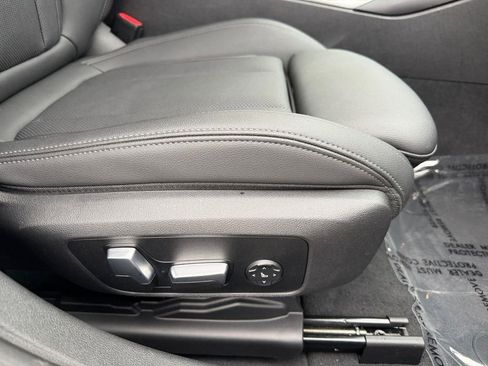 Used 2024 BMW i4 xDrive40i image 17