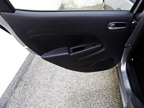 Used 2013 MAZDA MAZDA2 Sport image 9