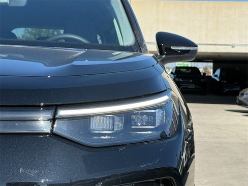 New 2026 Volkswagen Tiguan SE image 5