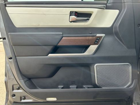 Used 2025 Toyota Sequoia Capstone image 22