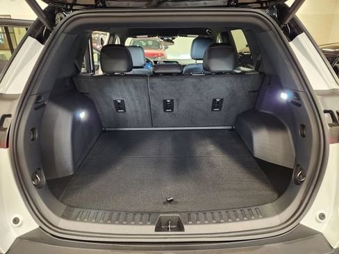 Certified 2025 Chevrolet Equinox RS AWD/4WD image 28