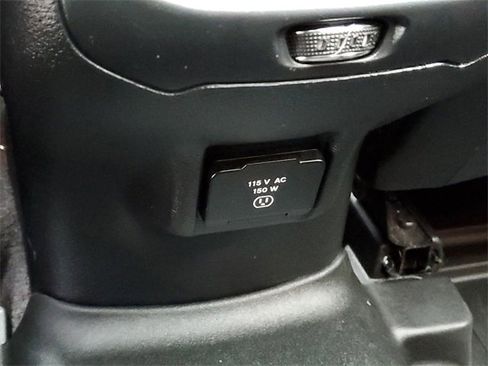 Used 2016 Jeep Cherokee Limited image 36