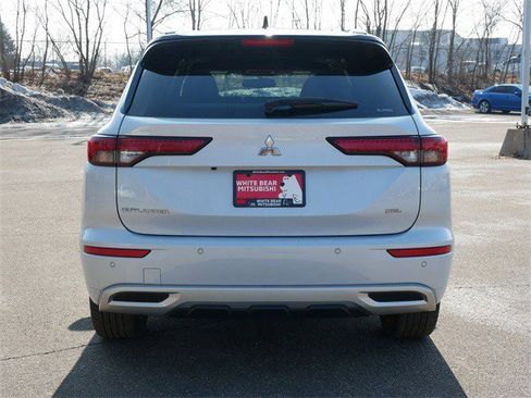 Used 2023 Mitsubishi Outlander SEL image 6